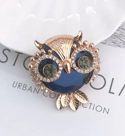 Fashionable Leaf Brooch with Rhinestones and Owl Design
