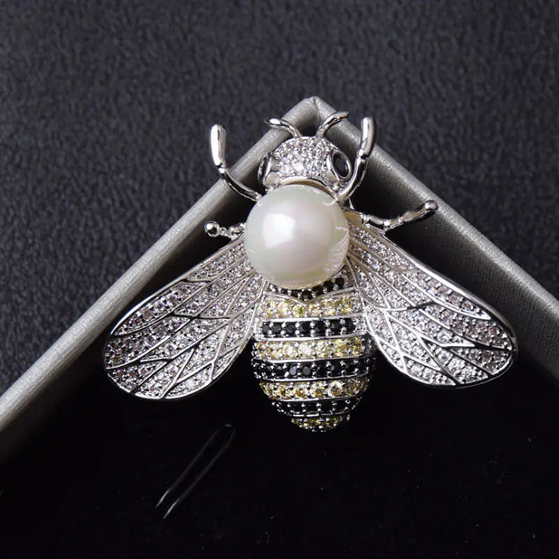 Vintage 3D Pearl Bee Brooch in Unique Style
