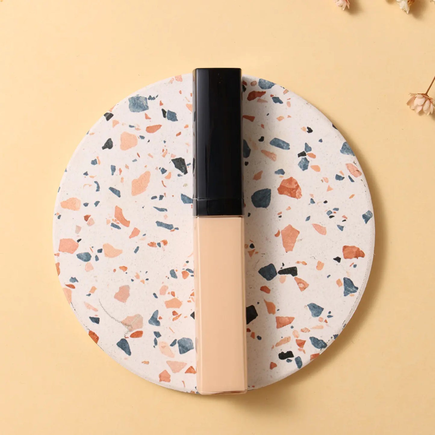 Lightweight Concealer Makeup with 24-Hour Hydration