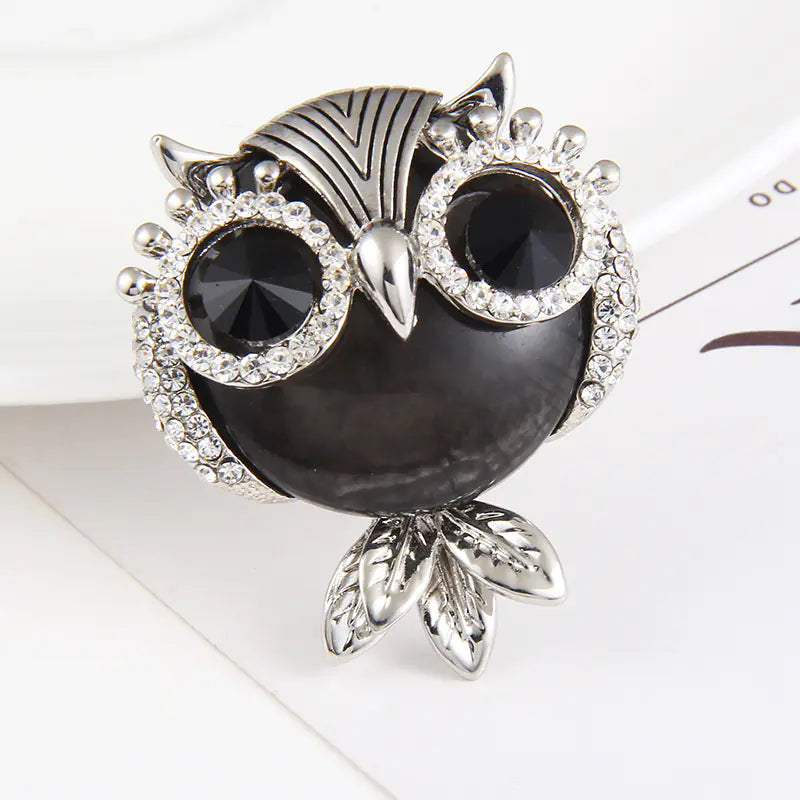 Fashionable Leaf Brooch with Rhinestones and Owl Design