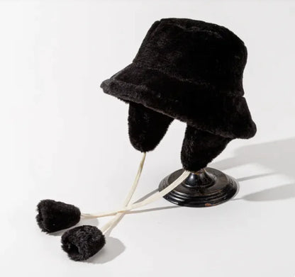 Plush Fleece-Lined Women's Winter Hat with Removable Earmuffs