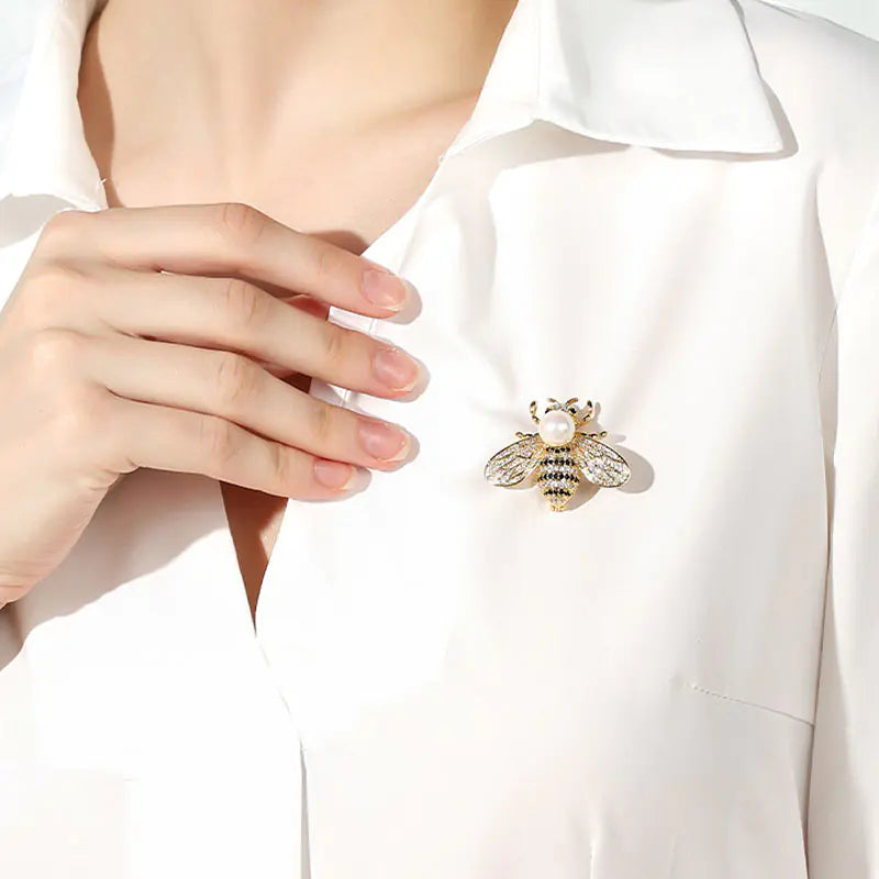 Vintage 3D Pearl Bee Brooch in Unique Style
