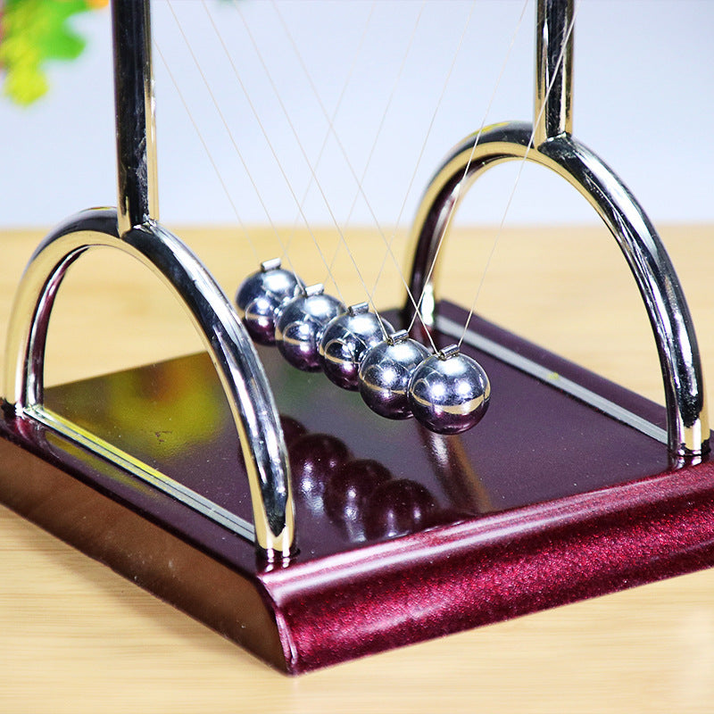 Newton's Cradle Desk Toy - Physics Energy Conservation