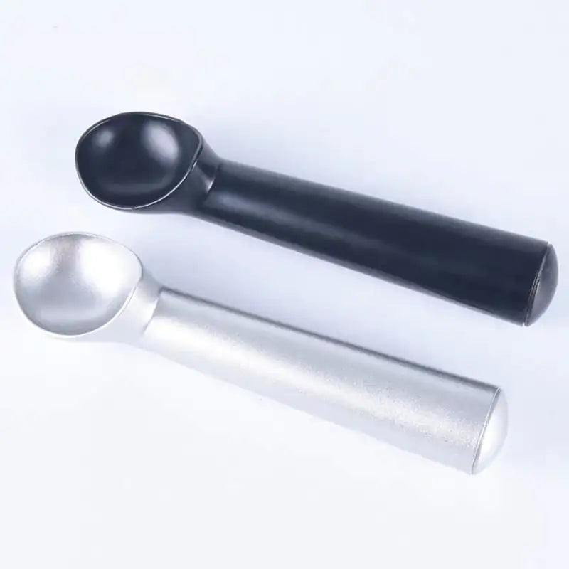 Self-Melting Ice Cream Scoop for Effortless Serving