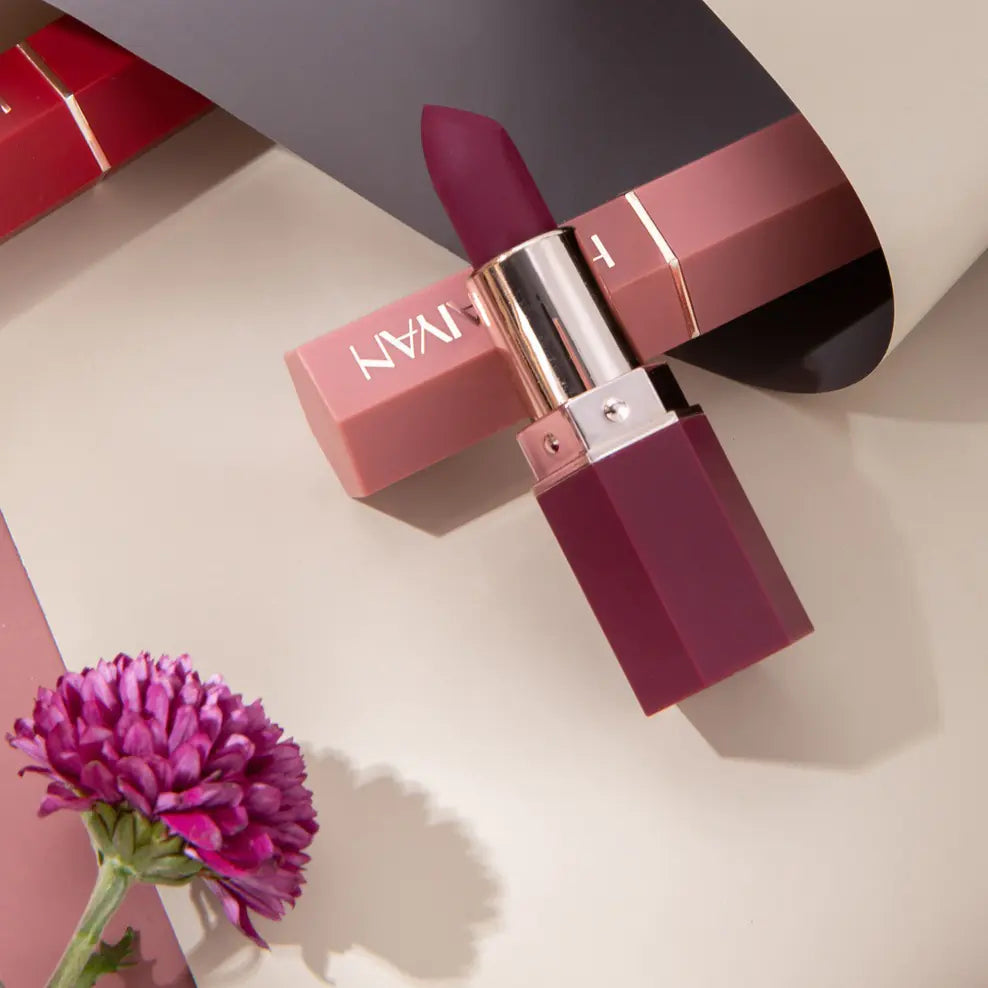 6-Color Matte Lipstick with Delicate Texture for Daily Use